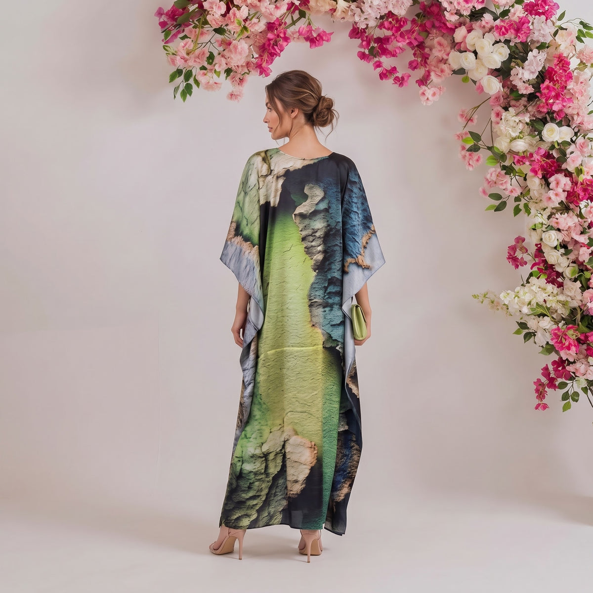 Elara Kaftan – back view of the flowing kaftan silhouette