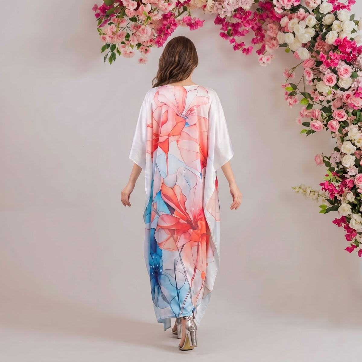 Amyra Kaftan – back view of the flowing kaftan silhouette