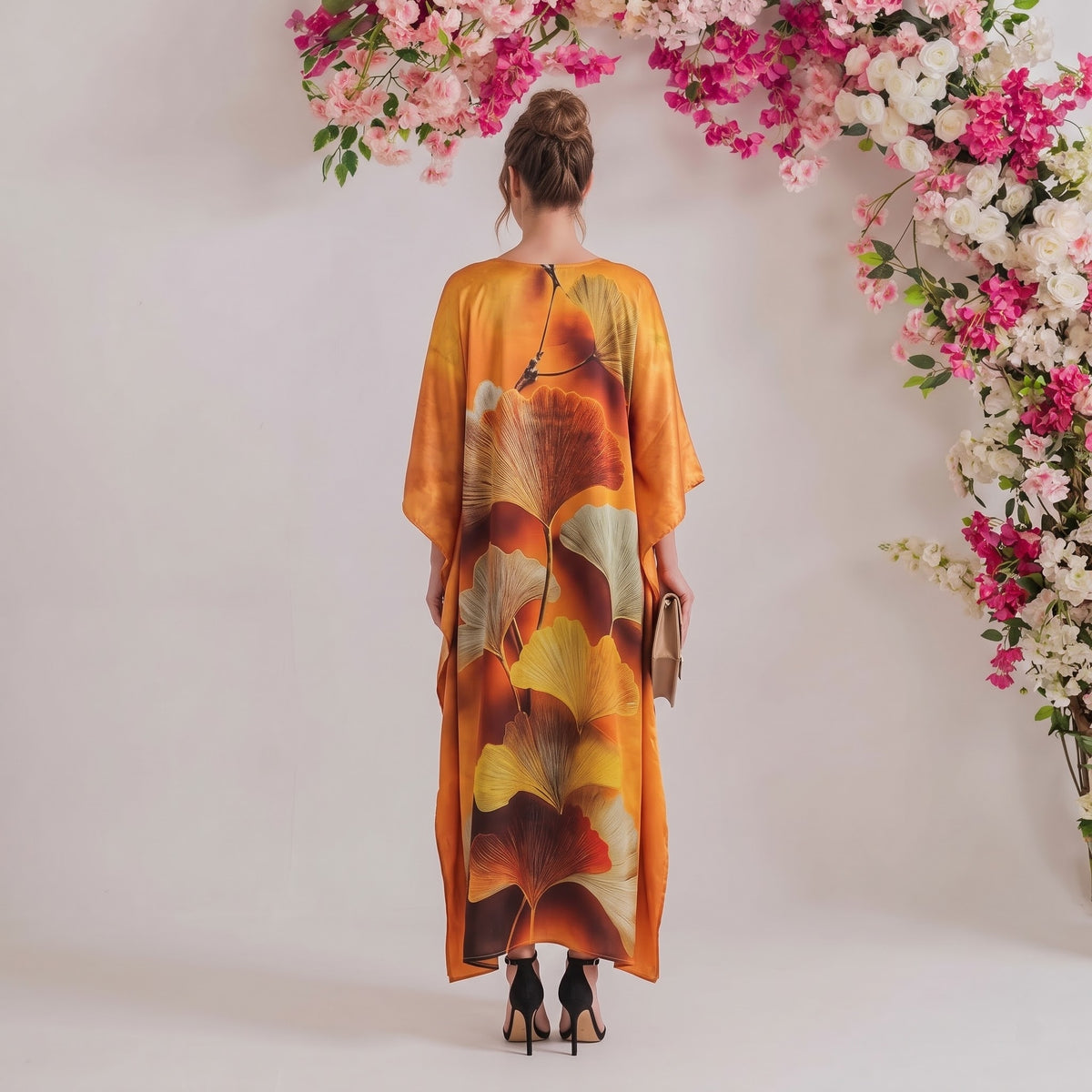 Veya Kaftan – back view of the flowing kaftan silhouette