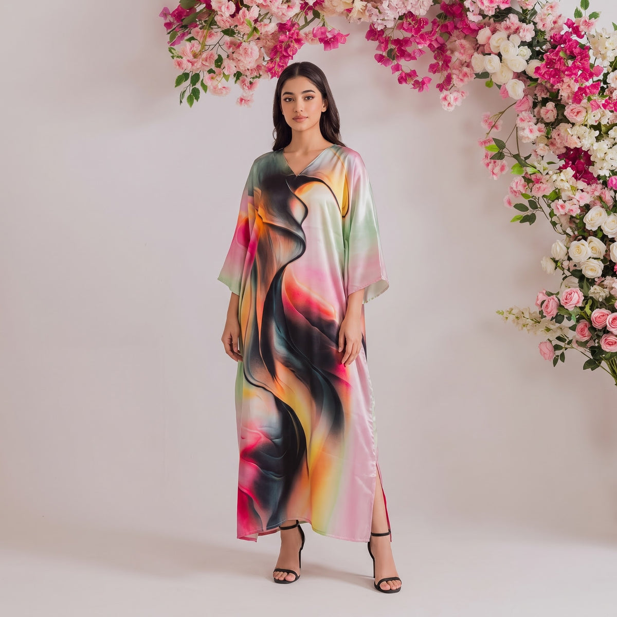 Mira Kaftan – multicolor abstract abstract print, front view