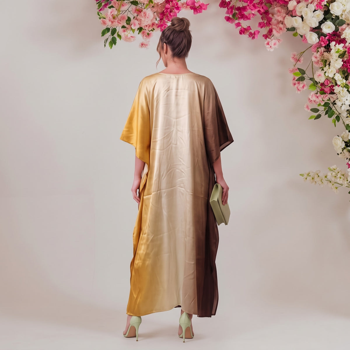 Meera Kaftan – back view of the flowing kaftan silhouette