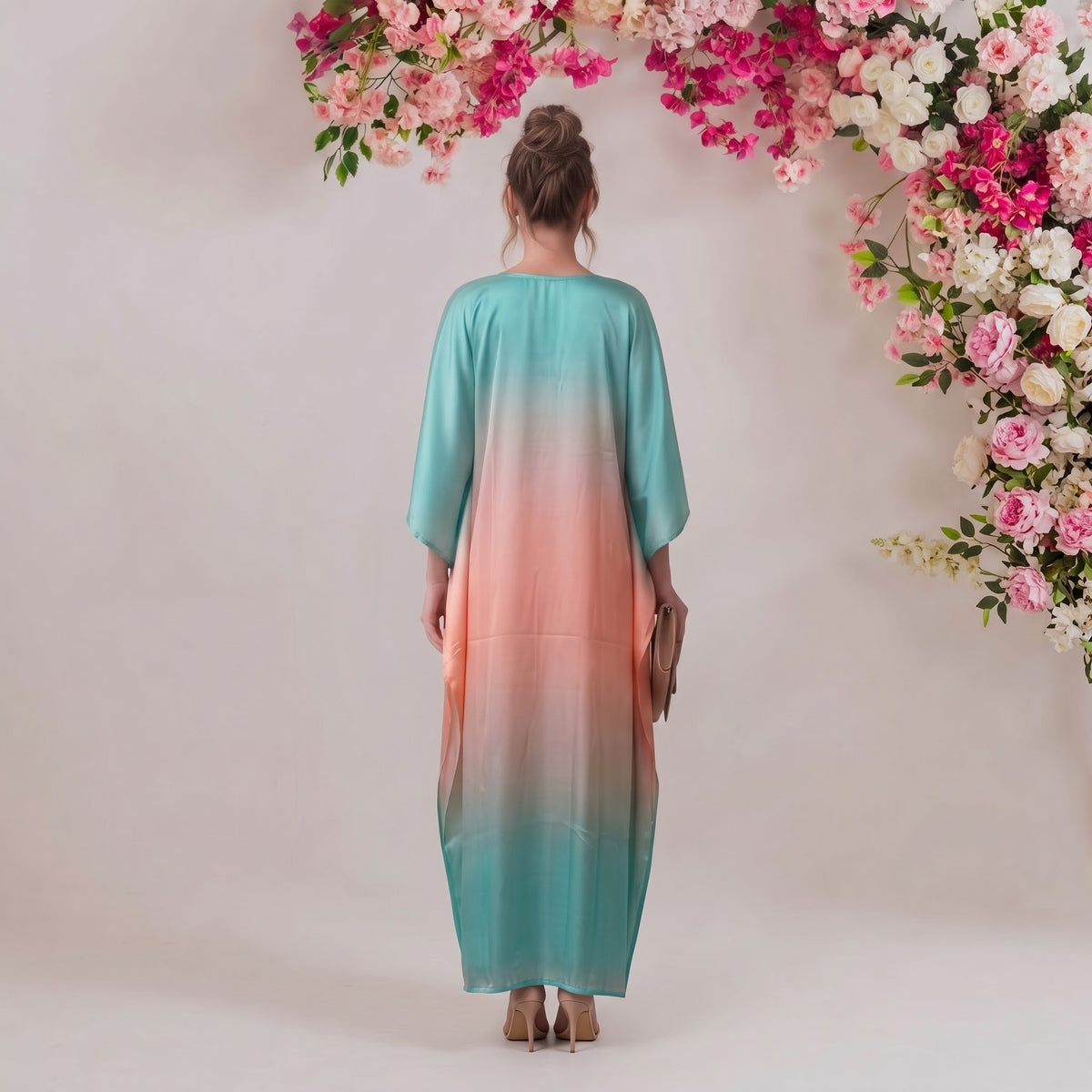 Isra Kaftan – back view of the flowing kaftan silhouette