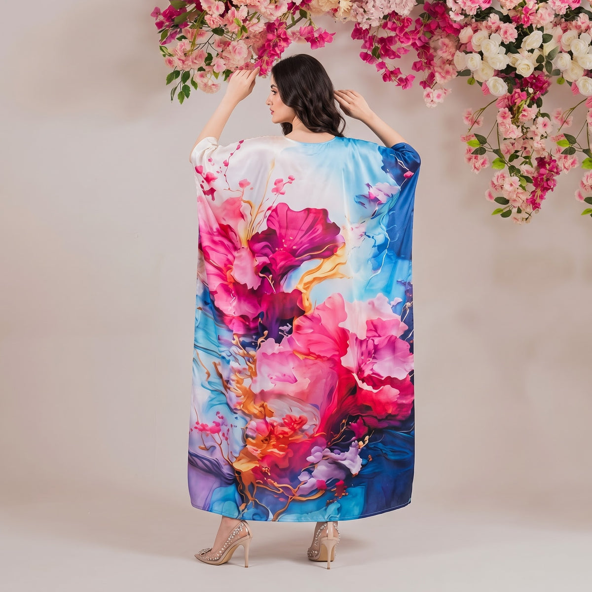 Nyra Kaftan – back view of the flowing kaftan silhouette