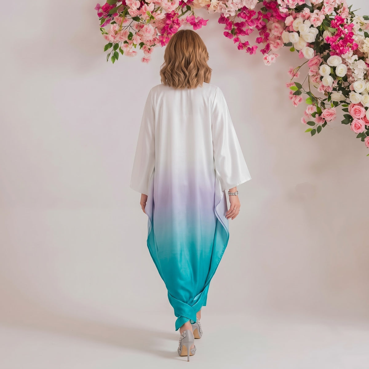 Reya Kaftan – back view of the flowing kaftan silhouette