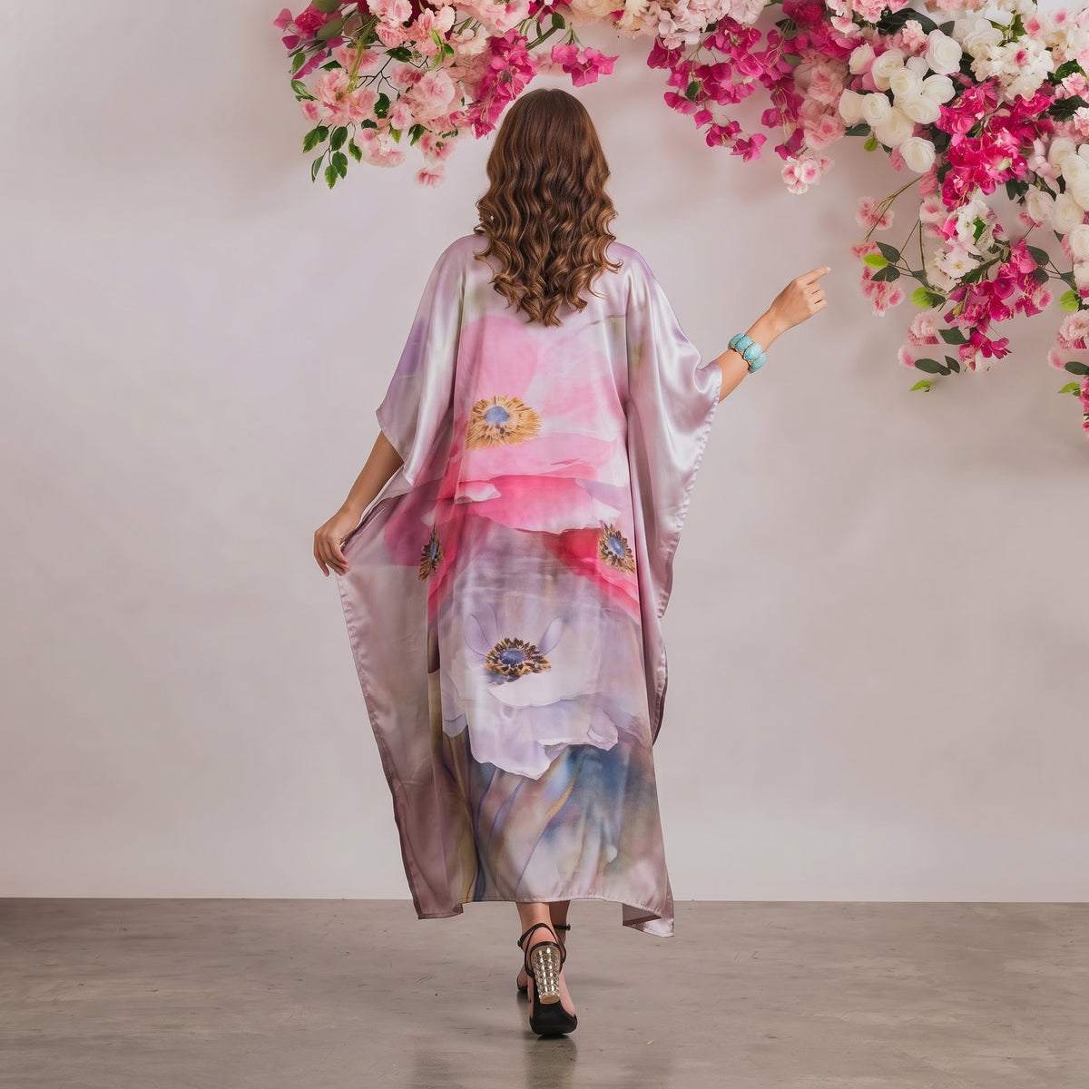Kavya Kaftan – back view of the flowing kaftan silhouette
