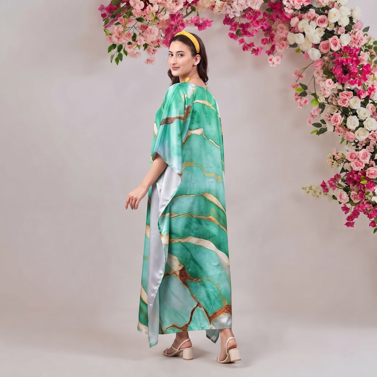Layla Kaftan – back view of the flowing kaftan silhouette