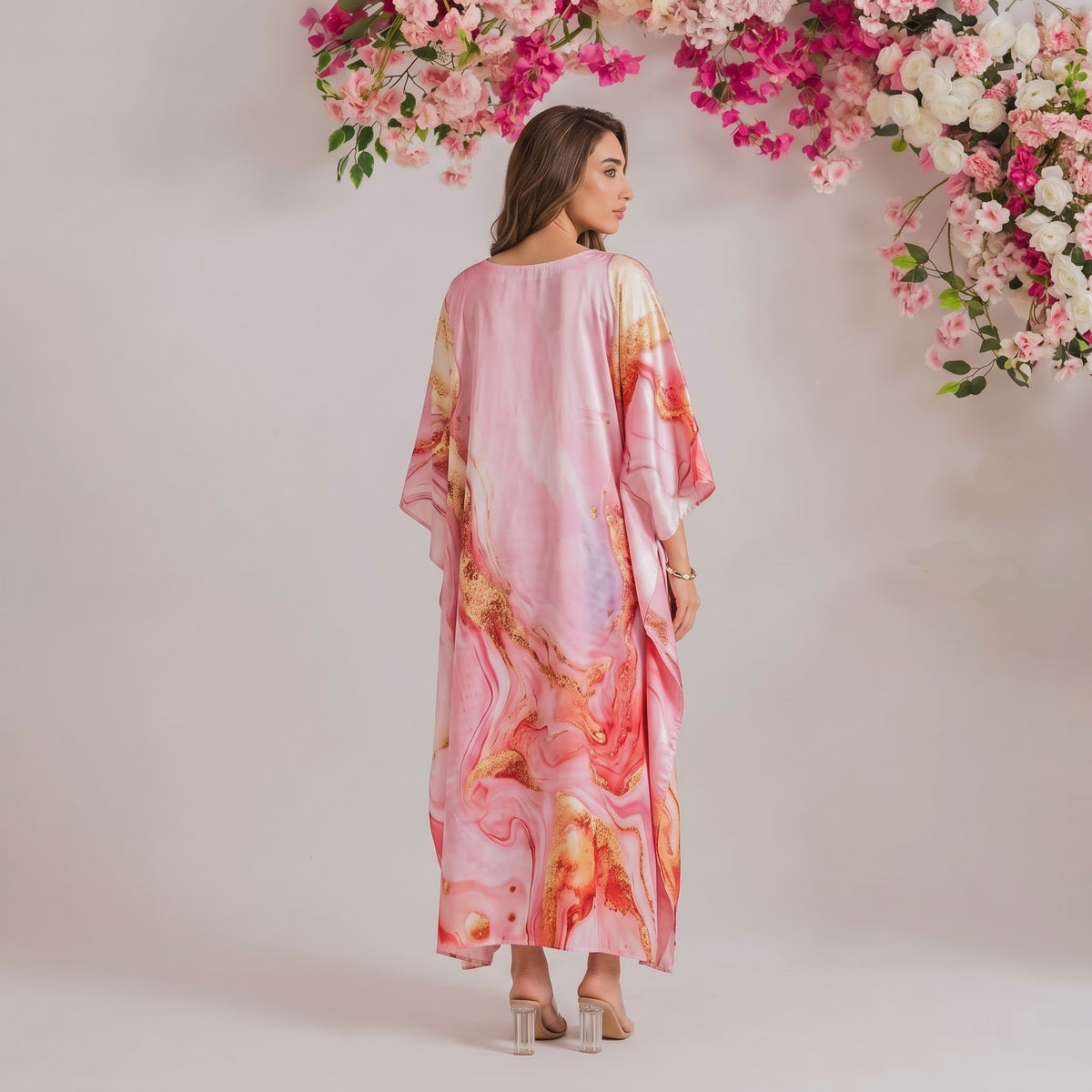 Vira Kaftan – back view of the flowing kaftan silhouette
