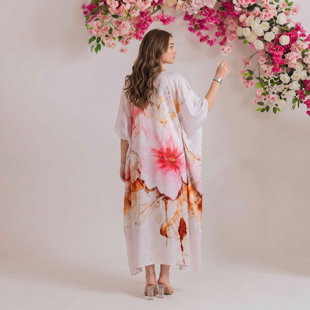 Inaya Kaftan – back view of the flowing kaftan silhouette