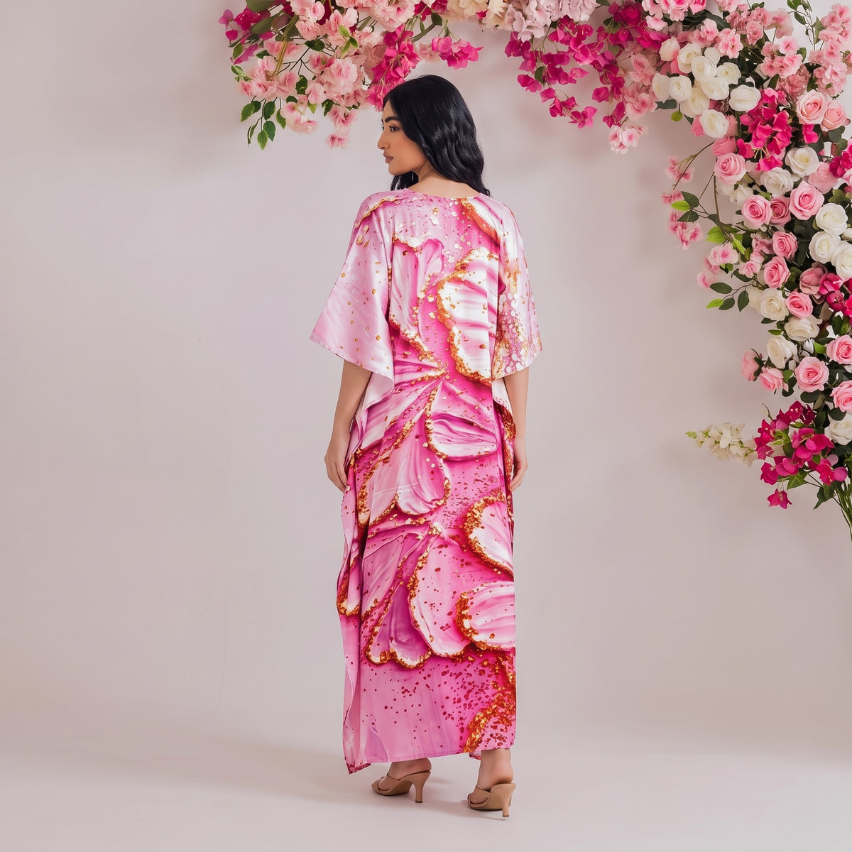 Elowen Kaftan – back view of the flowing kaftan silhouette